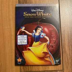 Snow White and the seven dwarfs on DVD / two disc